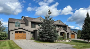 Luxury home, walk to Mt Wash Hotel! Pool/gym passes, stunning views, AC!